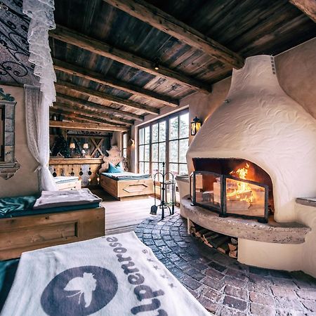 Cocoon - Alpine Boutique Lodge موراخ المظهر الخارجي الصورة